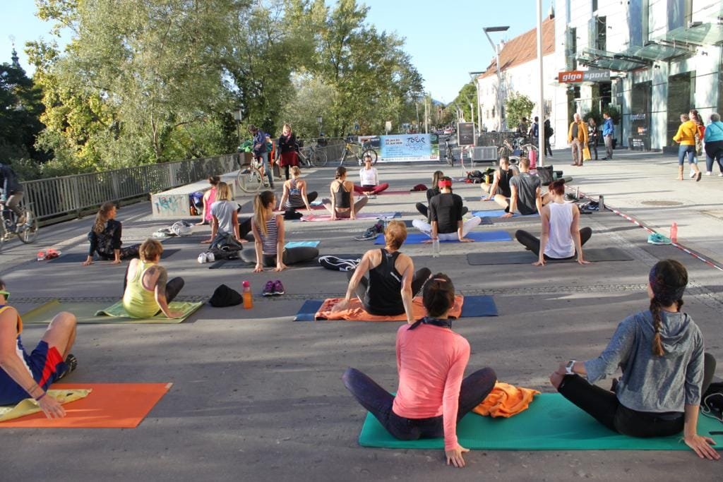 Kiwiness Outdoor Yoga Kurs – Bewegung im Freien